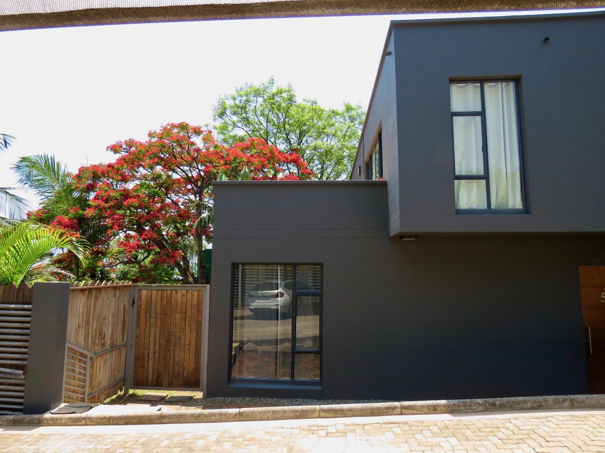 The Executive - Exclusive Self-Catering Apartments - Ezulwini Exterior photo